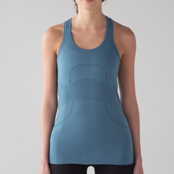 Lululemon Swiftly Tech Racerback in blue illuminight
Size 6 - Picture 1 of 8